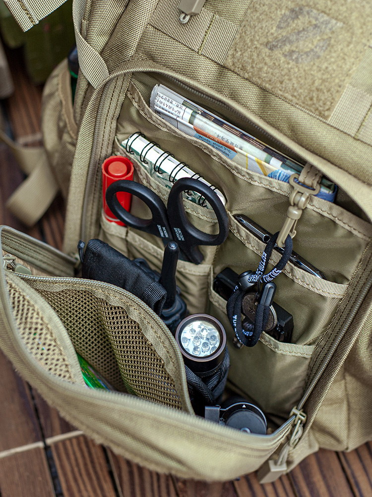 Zaino Tattico 7th Honey Badger - Cycling Gear Backpack recensione e prezzo